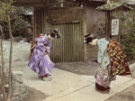 các cô gái Nhật Bản trong bộ đồ kimono