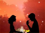 Cặp tình nhân ăn tối trong vườn